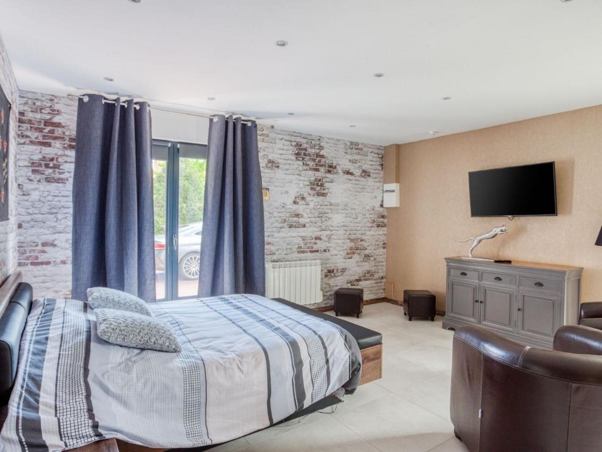 Cosy Apartment In Eperlecques With Fireplace Стая снимка