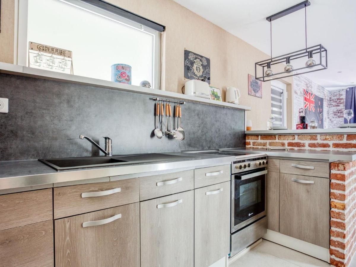Cosy Apartment In Eperlecques With Fireplace Стая снимка