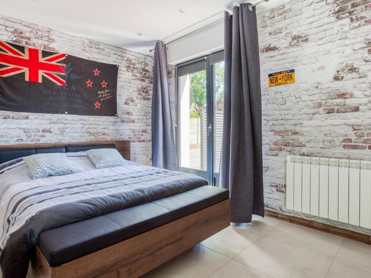 Cosy Apartment In Eperlecques With Fireplace Стая снимка